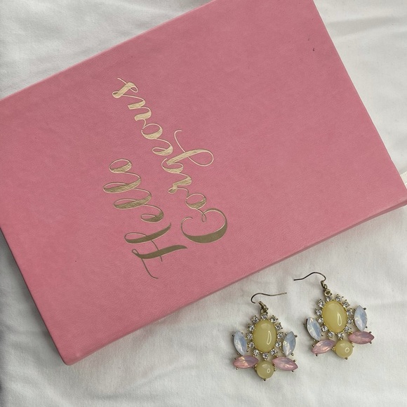 🌻5x$5 Faux Gems Pendant Earrings - Picture 2 of 3